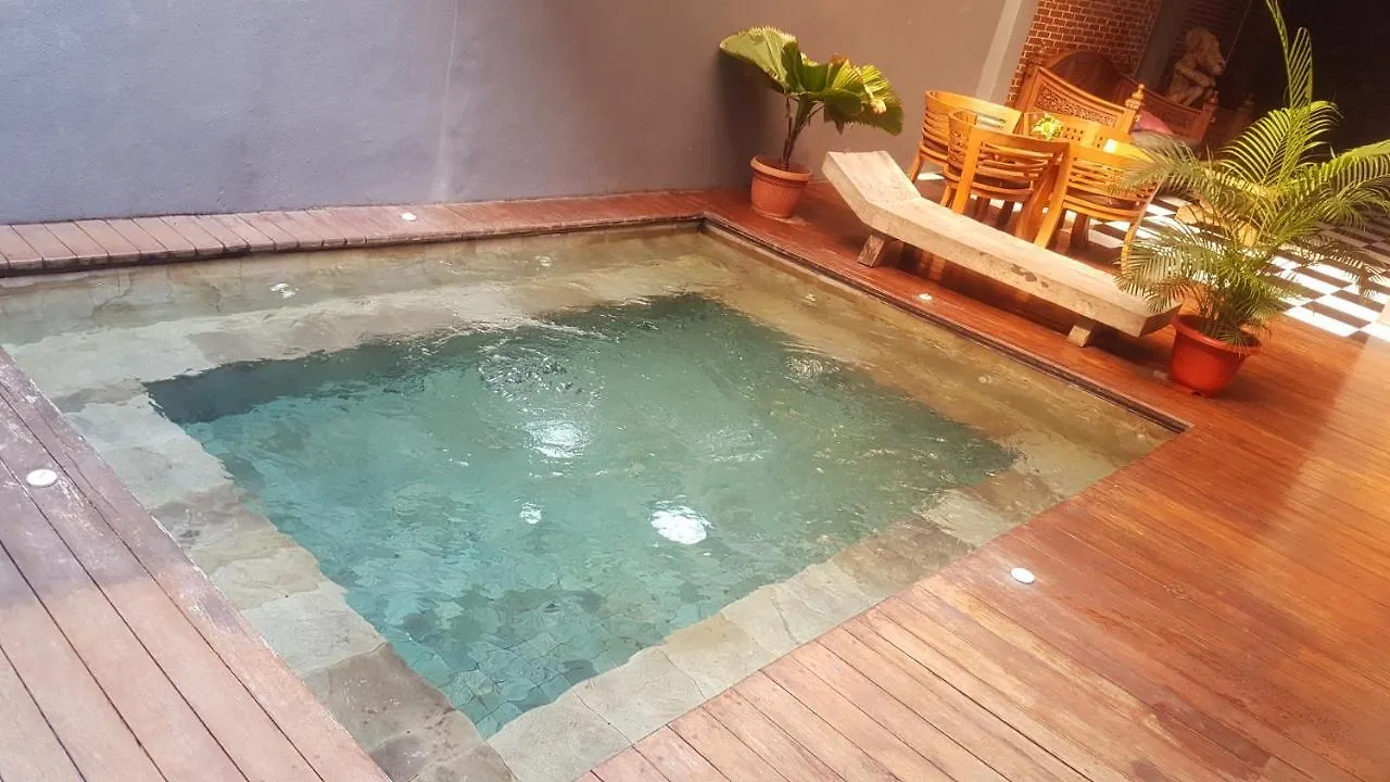 Kayun Hostel Downtown Kuta Lombok