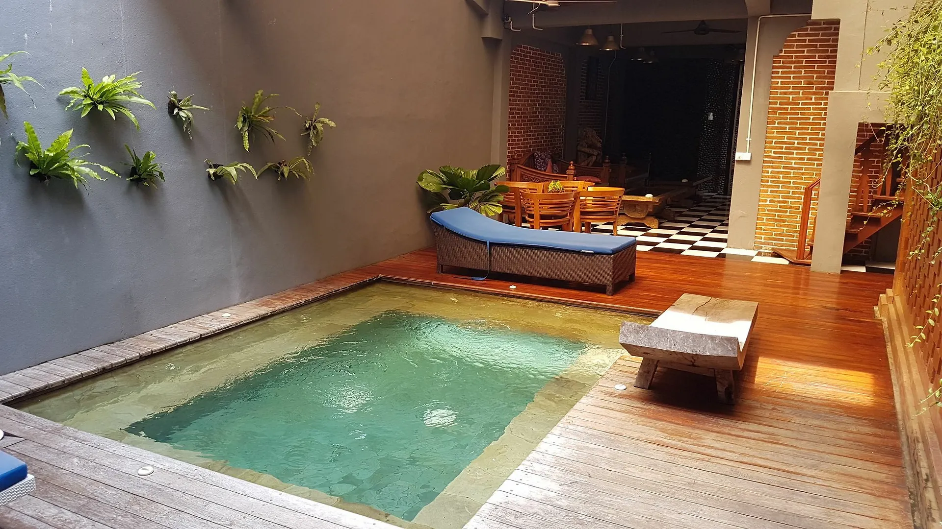 Kayun Hostel Downtown Kuta Lombok